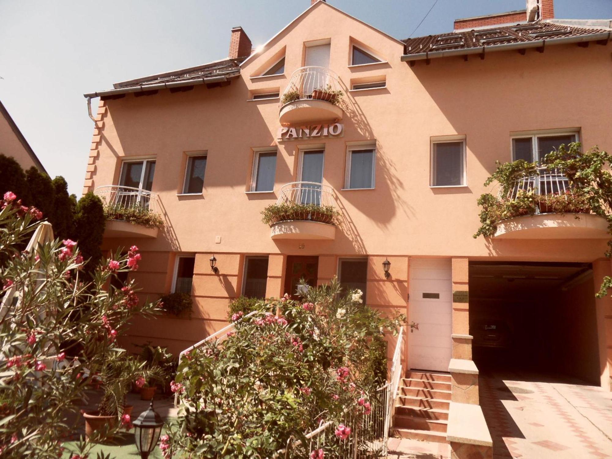 Kalman Panzio Bed & Breakfast Szeged Ngoại thất bức ảnh