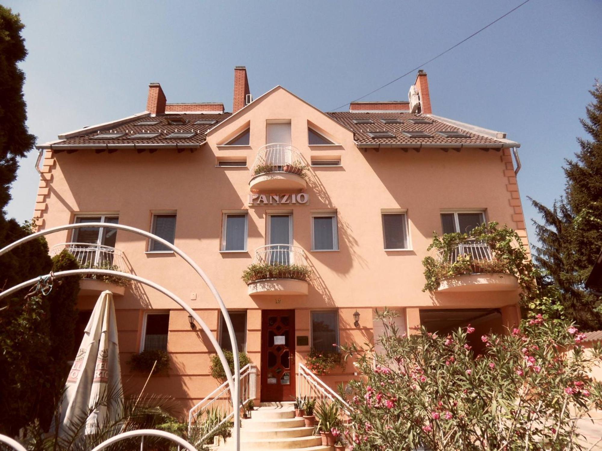 Kalman Panzio Bed & Breakfast Szeged Ngoại thất bức ảnh
