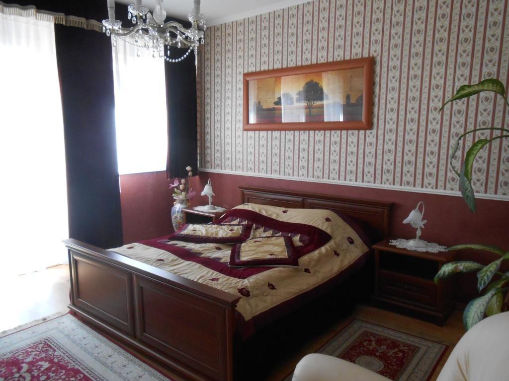 Kalman Panzio Bed & Breakfast Szeged Phòng bức ảnh