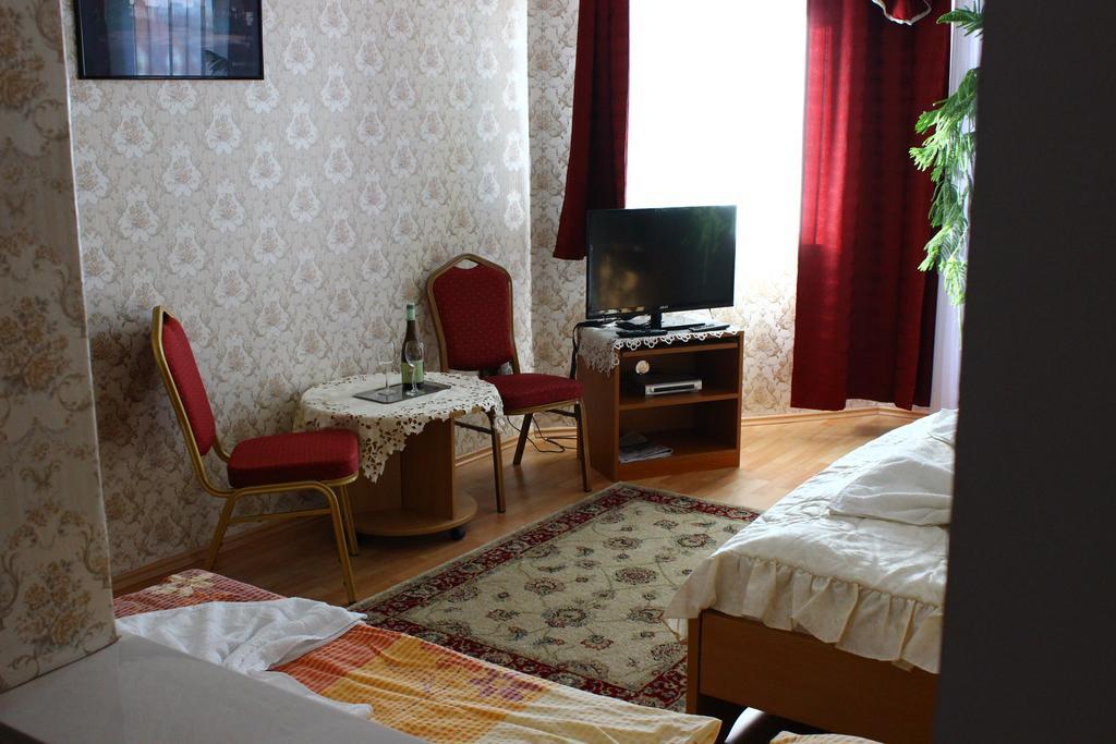 Kalman Panzio Bed & Breakfast Szeged Ngoại thất bức ảnh