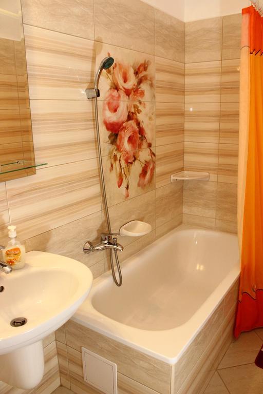 Kalman Panzio Bed & Breakfast Szeged Ngoại thất bức ảnh