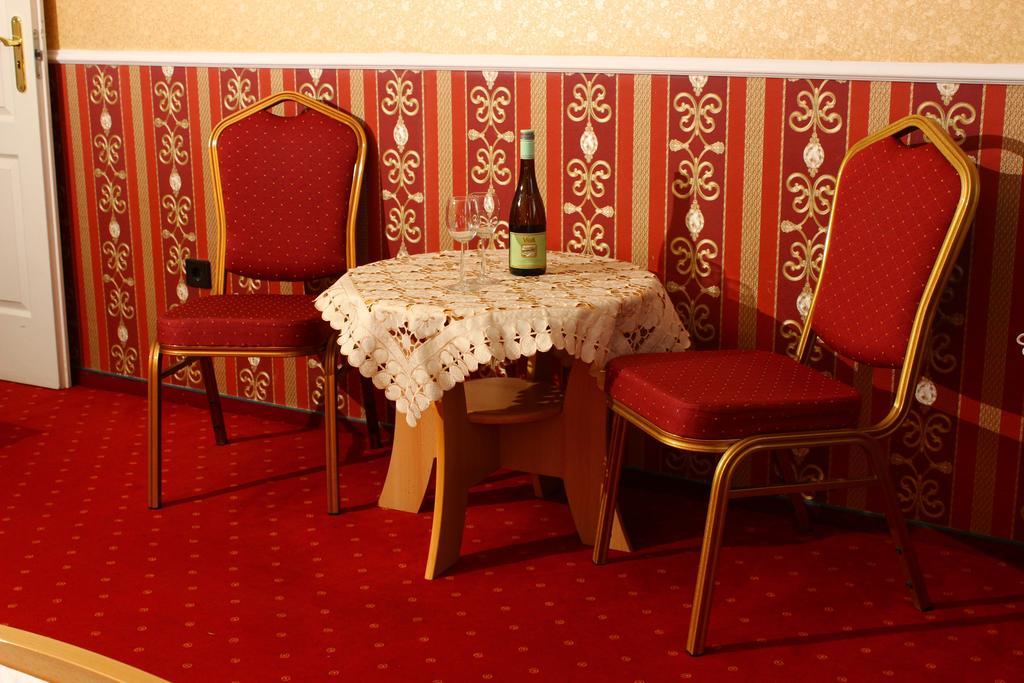 Kalman Panzio Bed & Breakfast Szeged Ngoại thất bức ảnh