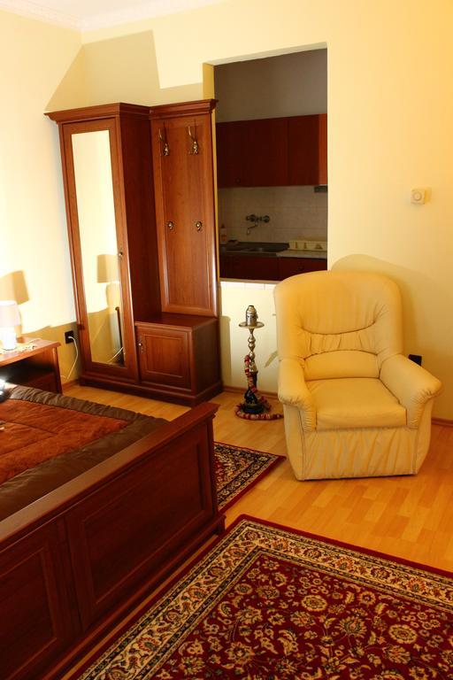 Kalman Panzio Bed & Breakfast Szeged Ngoại thất bức ảnh