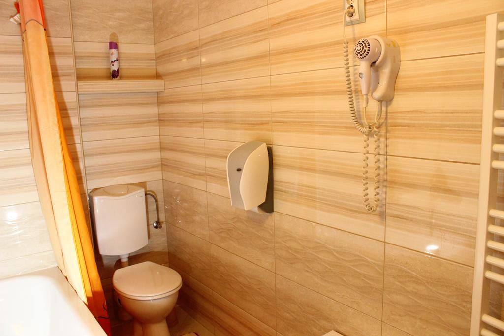 Kalman Panzio Bed & Breakfast Szeged Ngoại thất bức ảnh